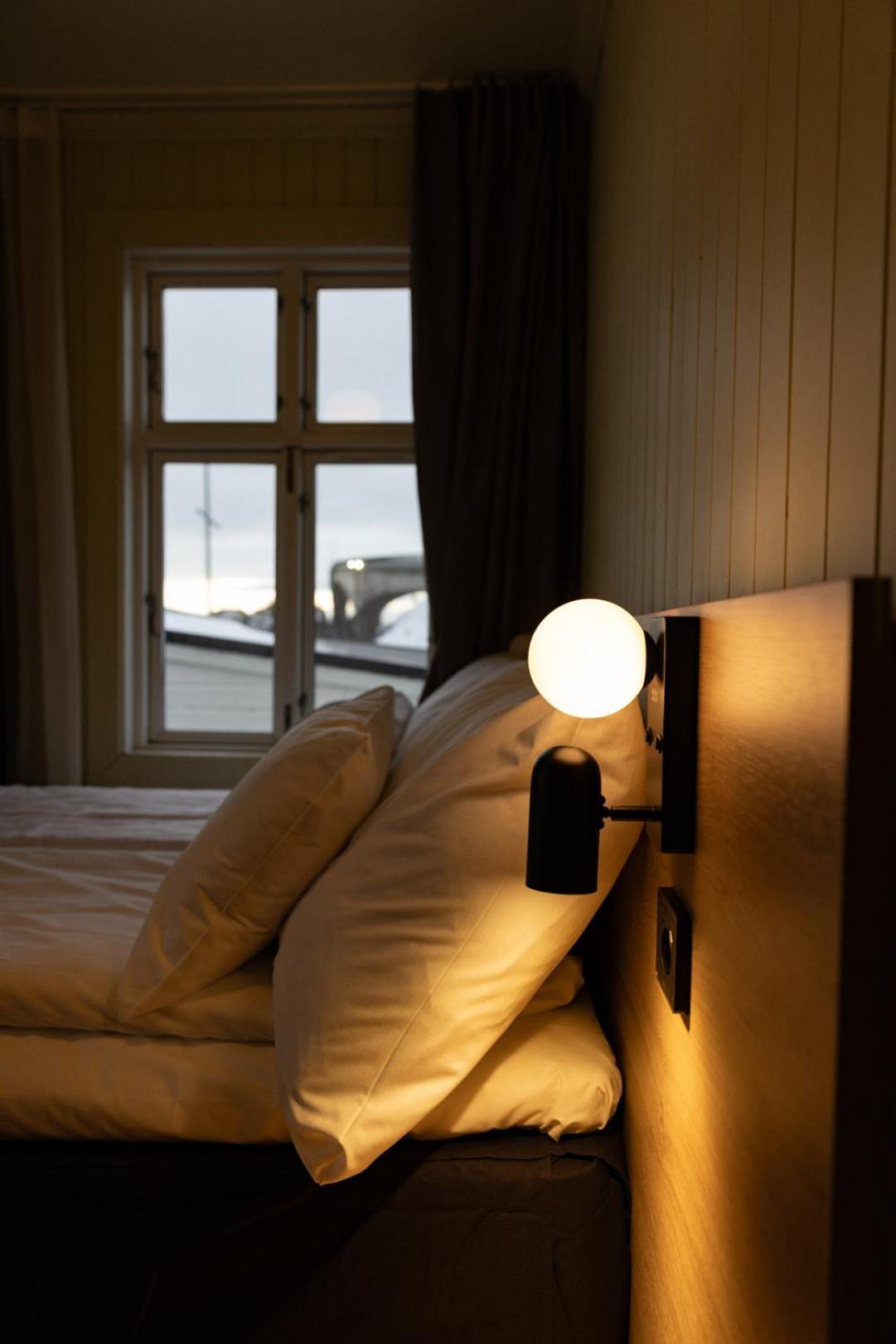 Skata Boutique Hotel Henningsvær Esterno foto