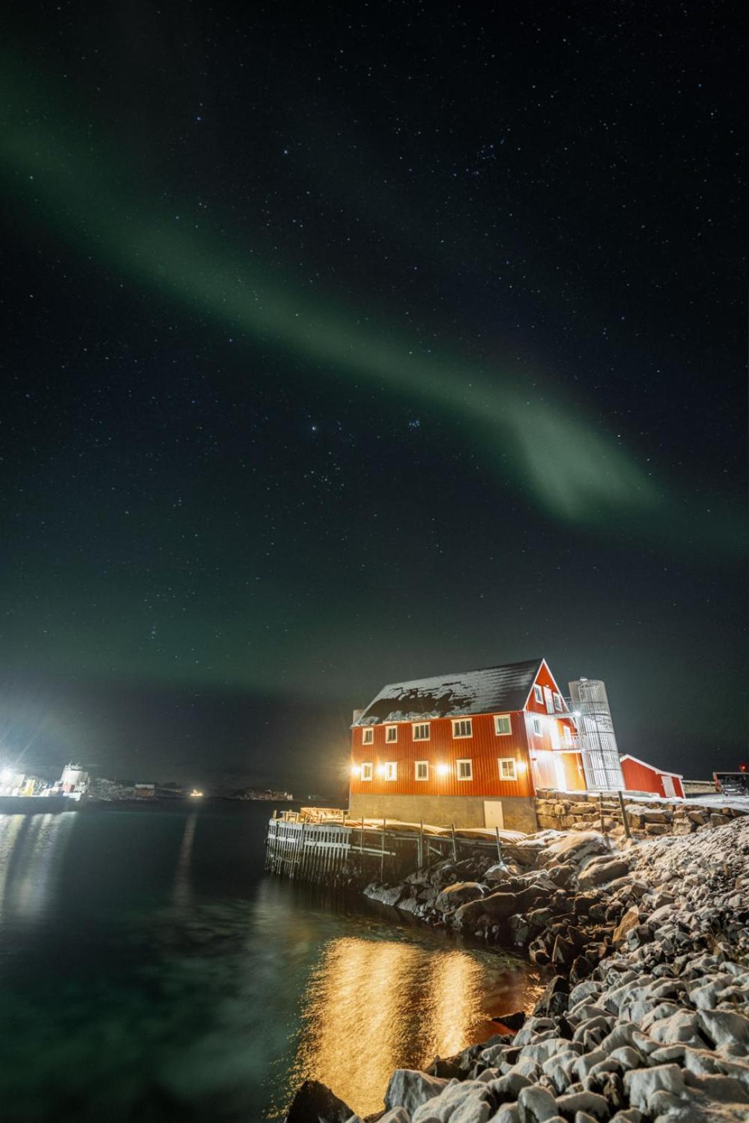 Skata Boutique Hotel Henningsvær Esterno foto