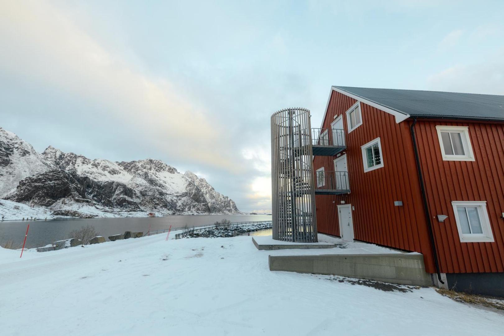 Skata Boutique Hotel Henningsvær Esterno foto