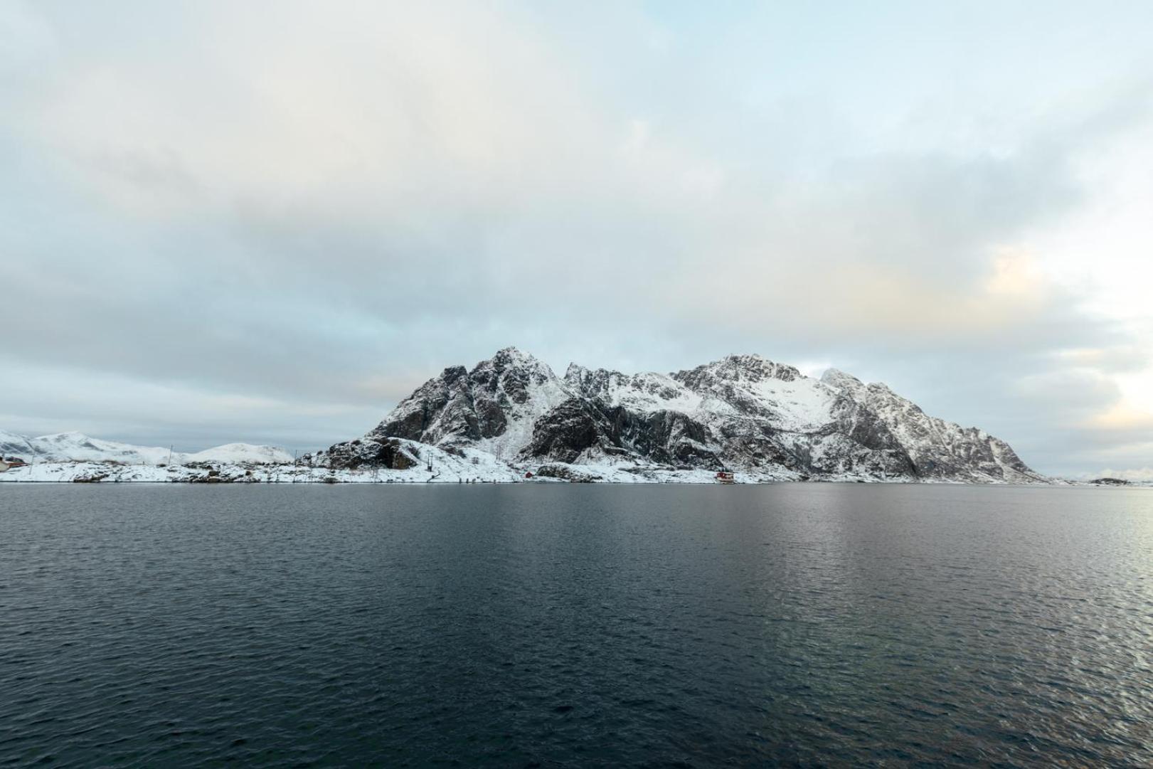 Skata Boutique Hotel Henningsvær Esterno foto
